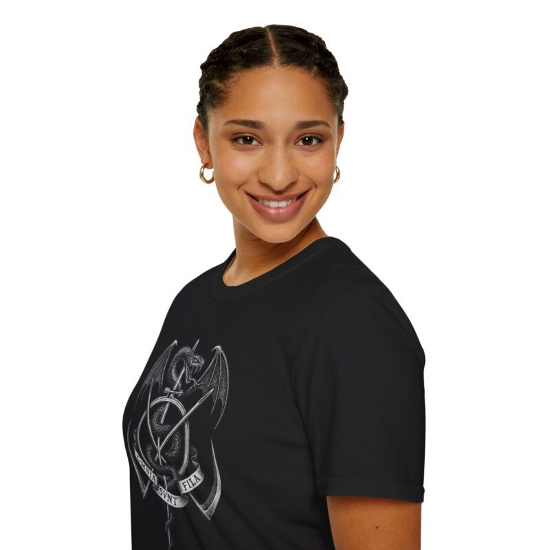 Omnia Sunt Fila Unisex T-shirt - Image 9
